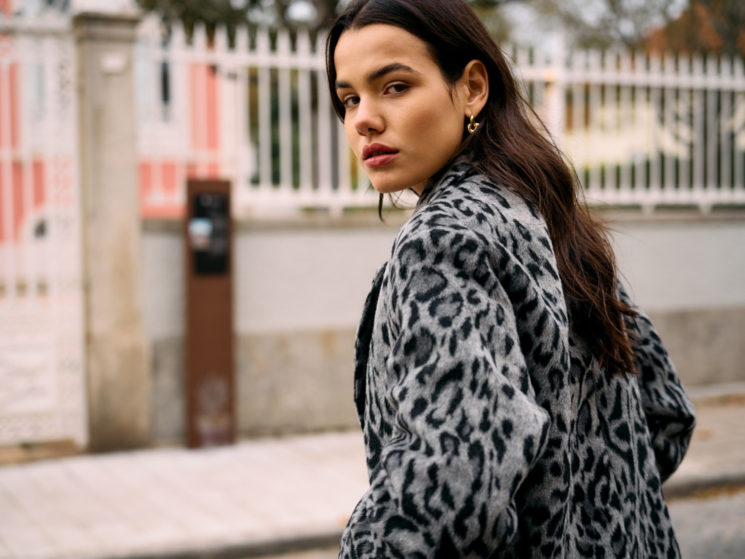 Casaco comprido estampado leopardo